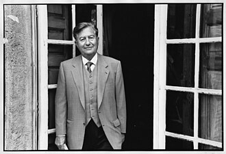 Portrait de Jean-Bernard Raimond